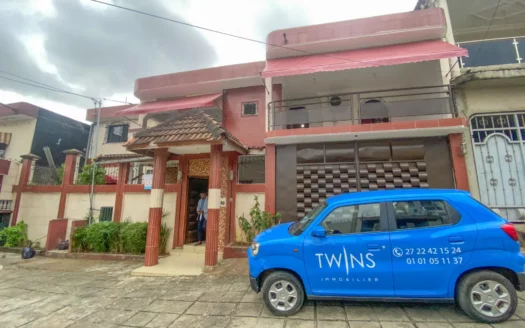 Villa duplex à louer 9 pièces Abidjan Cocody Côte d'Ivoire